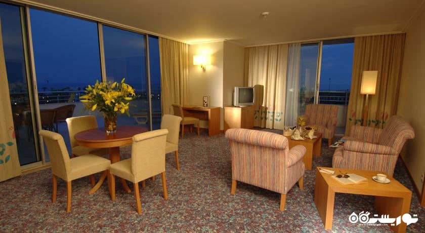 اتاق نشیمن سوئیت جونیور  هتل میراکل 